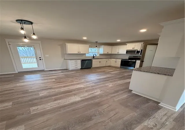 5th image of 1308 Ne White Oaks Ln, Oak Grove, MO 64075 | MLS# 2622581