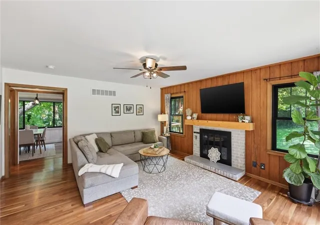 Homes for sale in Merriam, KS | 6311 Sherwood Ln, Merriam, KS 66203 | MLS# 2622587
