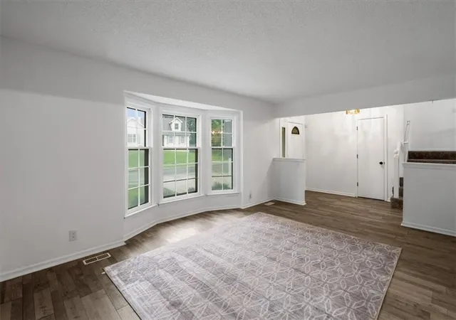 Homes for sale in Kansas City, MO | 8009 E 96Th St, Kansas City, MO 64134 | MLS# 2622588