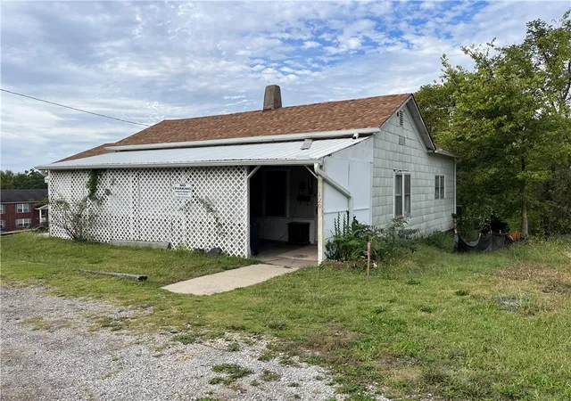 1st image of 120 N Main St, Warrensburg, MO 64093 | MLS# 2622621