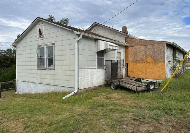 2nd image of 120 N Main St, Warrensburg, MO 64093 | MLS# 2622621