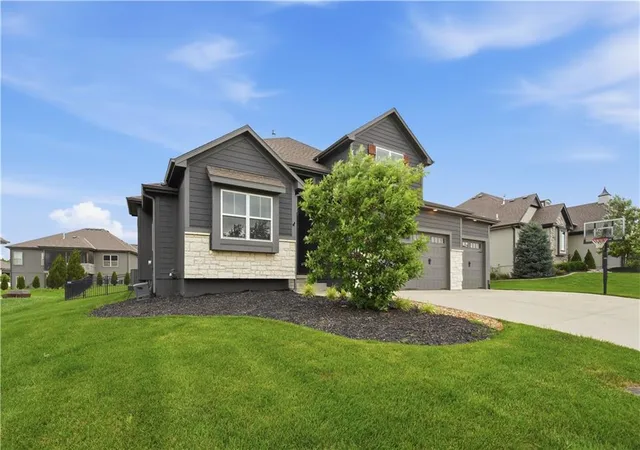 54th image of 1712 Sw 27th St, Lees Summit, MO 64082 | MLS# 2622642