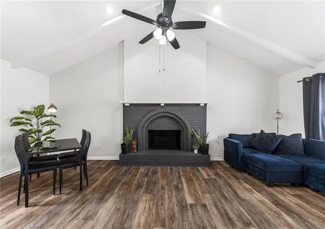 4th image of 2916 Sweet Briar Dr, Independence, MO 64057 | MLS# 2622675