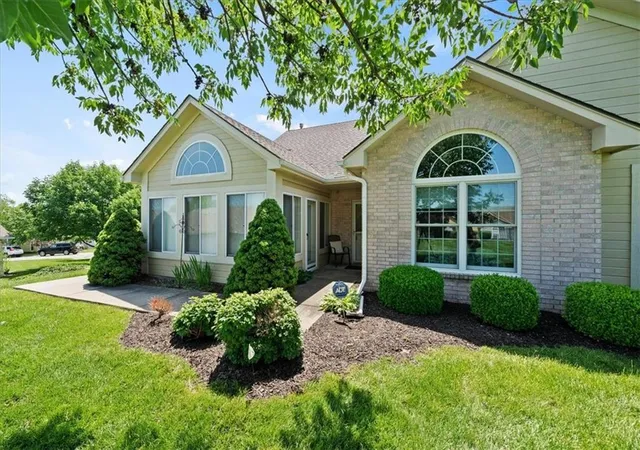 2nd image of 1958 W 139th Ter, Overland Park, KS 66224 | MLS# 2622682