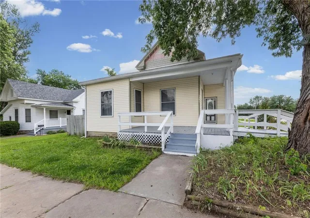 Homes for sale in Humboldt, KS | 1201 Bridge St, Humboldt, KS 66748 | MLS# 2622690