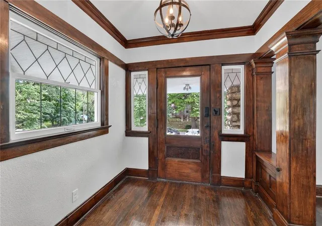 5th image of 3304 W Coleman Rd, Kansas City, MO 64111 | MLS# 2622714