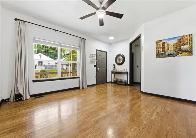 4th image of 1319 Barnett Ave, Kansas City, KS 66102 | MLS# 2622716