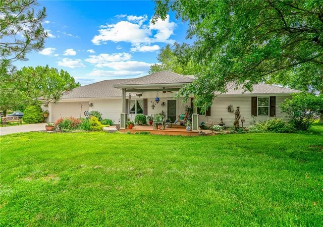 Homes for sale in Archie, MO | 303 W Maple St, Archie, MO 64725 | MLS# 2622733