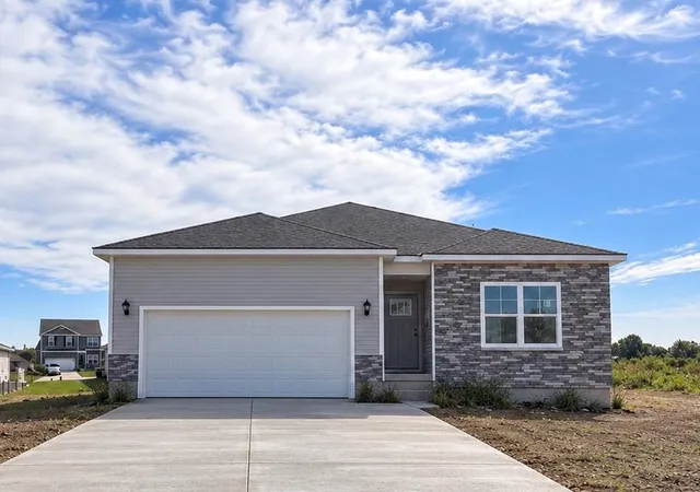 Photo 1 of Single family home for sale at 717 Solstice Cir, Belton, MO 64012 | MLS# 2622746 | Listing updated on 2026-10-02