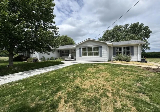 Homes for sale in Gallatin, MO | 26390 228th St, Gallatin, MO 64640 | MLS# 2622763
