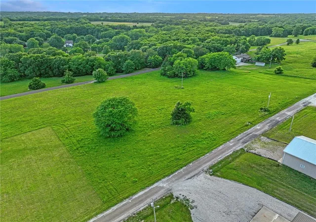Homes for sale in Gallatin, MO | Su Lot 2511 Gulfstream Dr, Gallatin, MO 64640 | MLS# 2622767