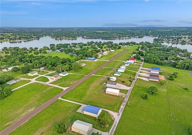 Homes for sale in Gallatin, MO | Su Lot 2511 Gulfstream Dr, Gallatin, MO 64640 | MLS# 2622767