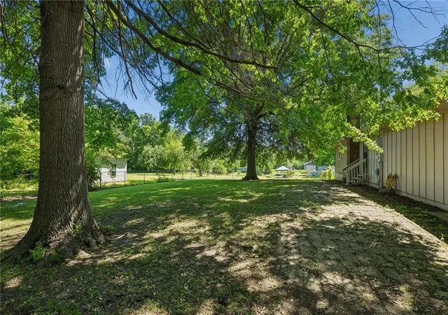 Homes for sale in Greenwood, MO | 106 Peach Tree Ln, Greenwood, MO 64034 | MLS# 2622768