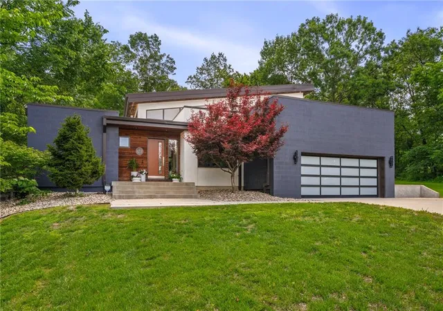 1st image of 4717 Canaan Lake Cir, Kansas City, KS 66109 | MLS# 2622781
