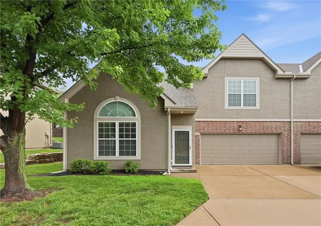 Homes for sale in Shawnee, KS | 15624 W 61st St, Shawnee, KS 66217 | MLS# 2622797