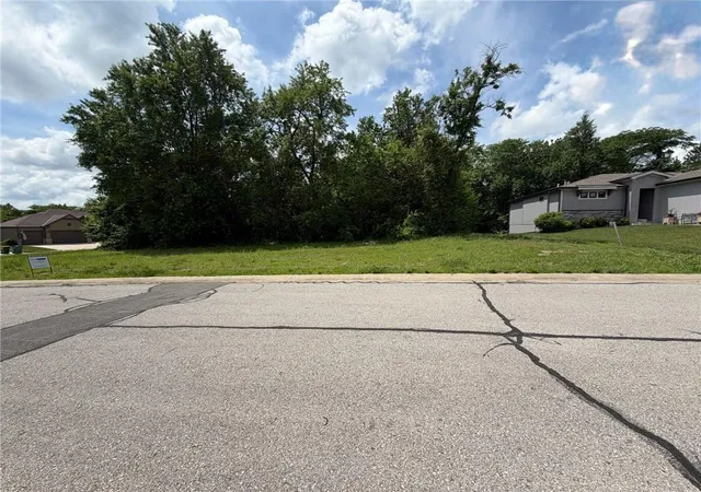 Homes for sale in Louisburg, KS | 1105 S 12 Ter, Louisburg, KS 66053 | MLS# 2622810