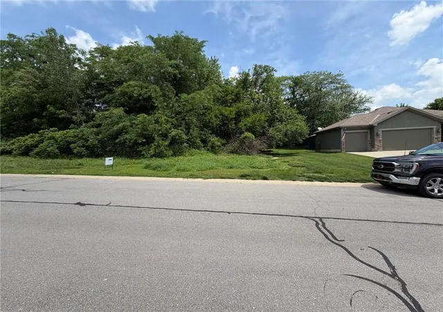 Homes for sale in Louisburg, KS | 1112 S 13 St, Louisburg, KS 66053 | MLS# 2622813