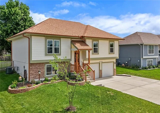 Homes for sale in Excelsior Springs, MO | 2216 Ashford St, Excelsior Springs, MO 64024 | MLS# 2622829