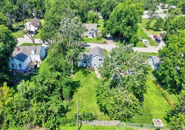 3rd image of 3035 Englewood Ter, Independence, MO 64052 | MLS# 2622849