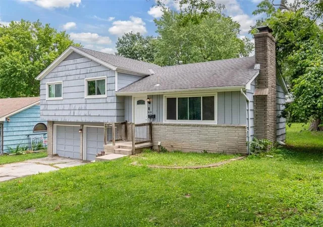 4th image of 3035 Englewood Ter, Independence, MO 64052 | MLS# 2622849