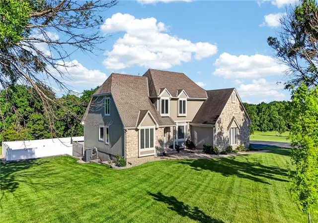 Homes for sale in Pleasant Hill, MO | 2018 Lexington Rd, Pleasant Hill, MO 64080 | MLS# 2622876