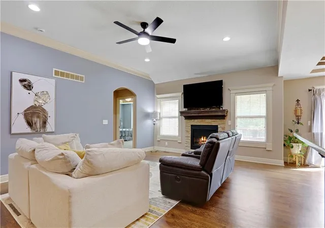 Photo 4 of Sale Pending at 483 S 137th Place, Bonner Springs, KS 66012 | MLS# 2622877 | Listing updated on 2026-09-07