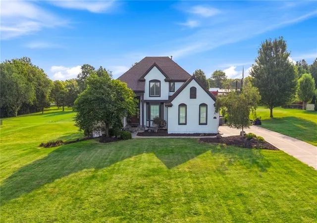 Photo 1 of Single family home for sale at 17317 S Wheatland Dr, Belton, MO 64012 | MLS# 2622910 | Listing updated on 2026-10-03