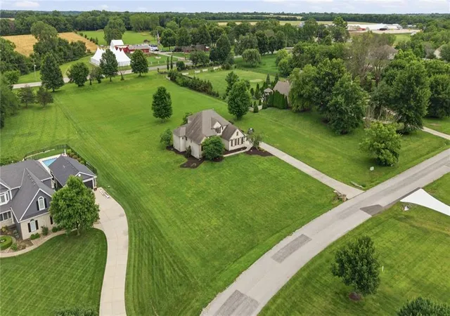 3rd image of 17317 S Wheatland Dr, Belton, MO 64012 | MLS# 2622910