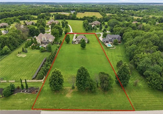4th image of 17317 S Wheatland Dr, Belton, MO 64012 | MLS# 2622910