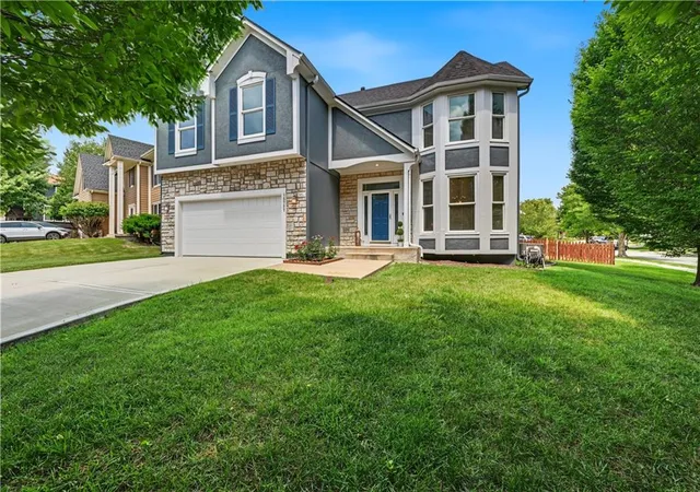 Homes for sale in Olathe, KS | 15727 S Widmer St, Olathe, KS 66062 | MLS# 2622924