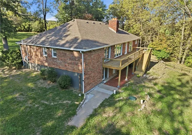 Photo 1 of Single family home for sale at 6261 Ne Russell Rd, Kansas City, MO 64117 | MLS# 2622935 | Listing updated on 2026-10-20