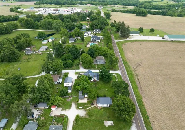 28th image of 807 Se Grand Dd Hwy, Faucett, MO 64448 | MLS# 2622939