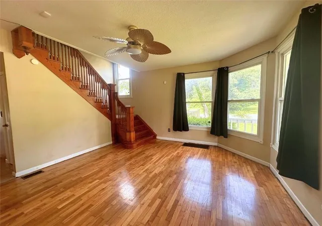3rd image of 401 E Mcpherson St, Knob Noster, MO 65336 | MLS# 2622952