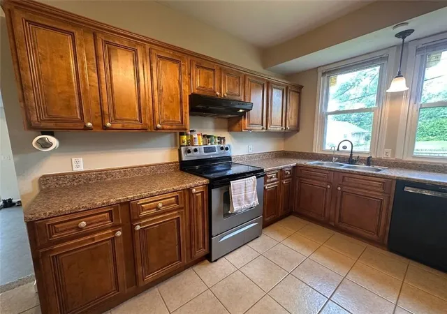 4th image of 401 E Mcpherson St, Knob Noster, MO 65336 | MLS# 2622952