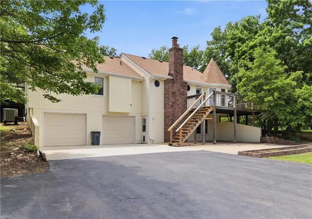Homes for sale in Peculiar, MO | 12306 E Brookfield Dr, Peculiar, MO 64078 | MLS# 2622957