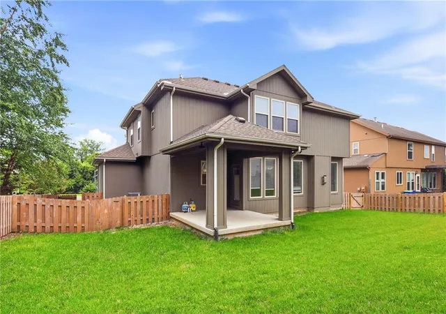 Homes for sale in Lenexa, KS | 24504 W 80Th Pl, Lenexa, KS 66227 | MLS# 2622971
