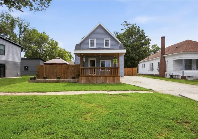 3rd image of 226 N 8Th St, Fredonia, KS 66736 | MLS# 2622973