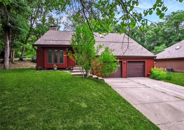 1st image of 2501 Olde Creek Ct, Leavenworth, KS 66048 | MLS# 2622975