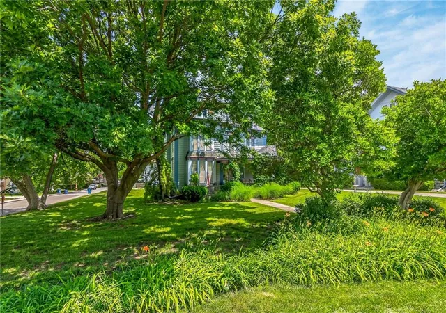 Homes for sale in Liberty, MO | 406 E Arthur St, Liberty, MO 64068 | MLS# 2622985