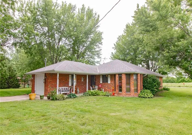Homes for sale in Holden, MO | 403 W Chestnut St, Holden, MO 64040 | MLS# 2623008
