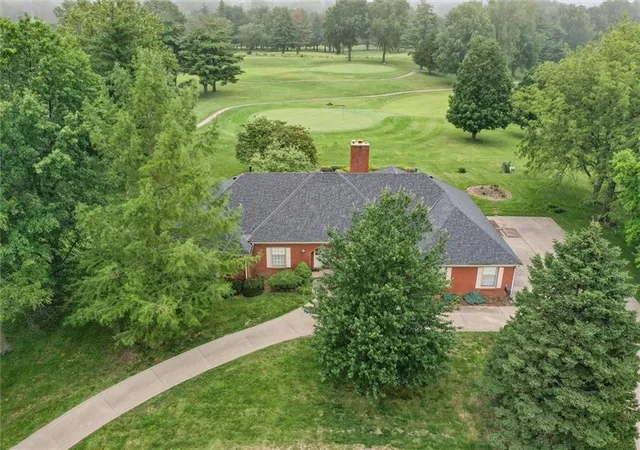 Photo 4 of Single family home for sale at 1406 S Golf Clb Dr, Richmond, MO 64085 | MLS# 2623009 | Listing updated on 2026-07-08