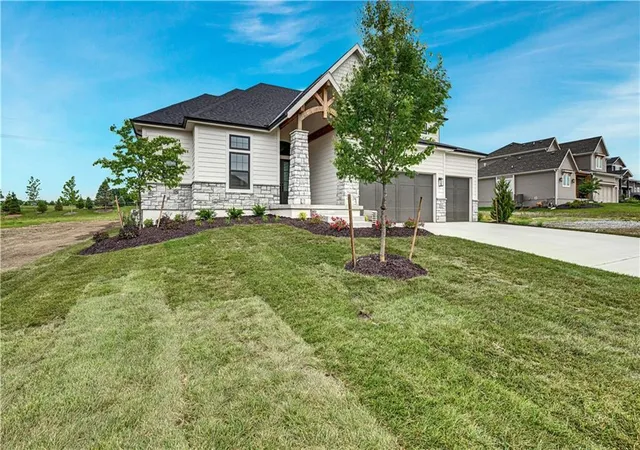3rd image of 17325 Earnshaw St, Shawnee Mission, KS 66221 | MLS# 2623012