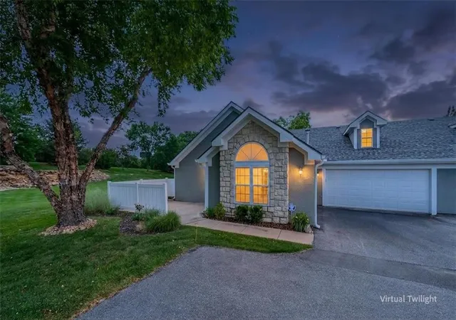 Homes for sale in Shawnee, KS | 7213 Meadow View St, Shawnee, KS 66227 | MLS# 2623017