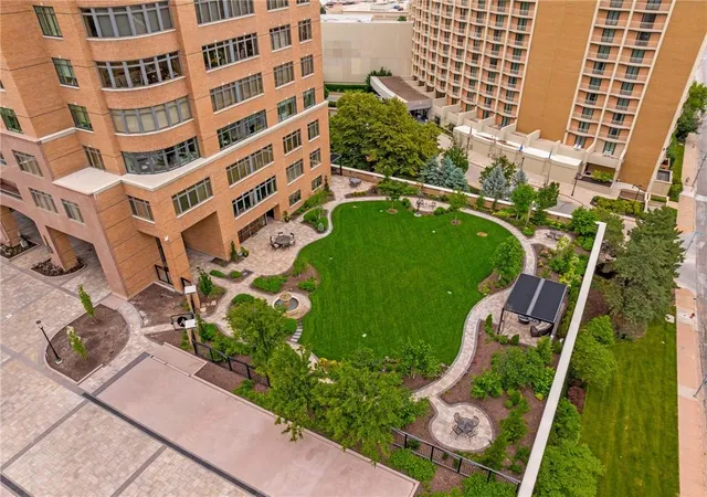 2nd image of Alameda Tower, Kansas City, MO 64112