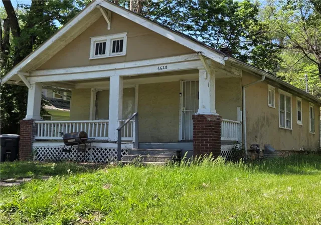 1st image of 6628 Virginia Ave, Kansas City, MO 64131 | MLS# 2623043