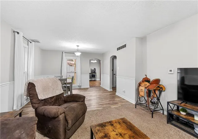 Homes for sale in Nevada, MO | 426 W Walnut St, Nevada, MO 64772 | MLS# 2623063