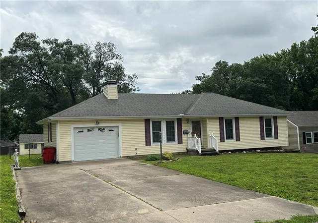 Homes for sale in Lexington, MO | 311 N 18th St, Lexington, MO 64067 | MLS# 2623095