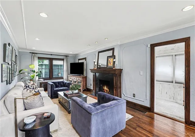 5th image of 7225 Ward Pkwy, Kansas City, MO 64114 | MLS# 2623100