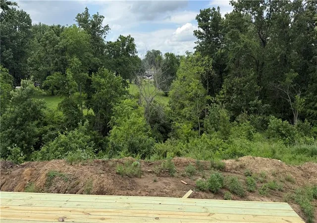 31st image of 612 Se 21st St, Oak Grove, MO 64075 | MLS# 2623103