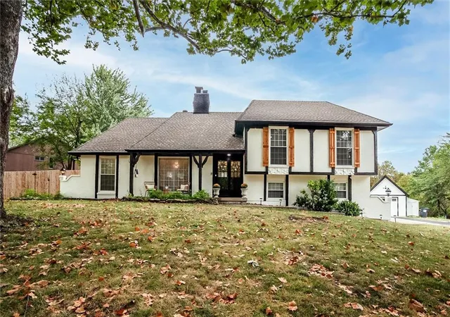 Photo 1 of Single family home for sale at 23210 Old Cyclone School Rd, Lees Summit, MO 64064 | MLS# 2623112 | Listing updated on 2026-06-28